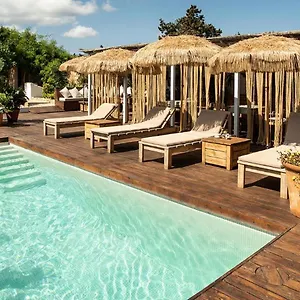 Aisha Aparthotel